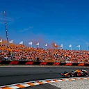 Verstappen meraikan Tentera Orange di pusingan kemenangannya di Grand Prix Belanda 2021