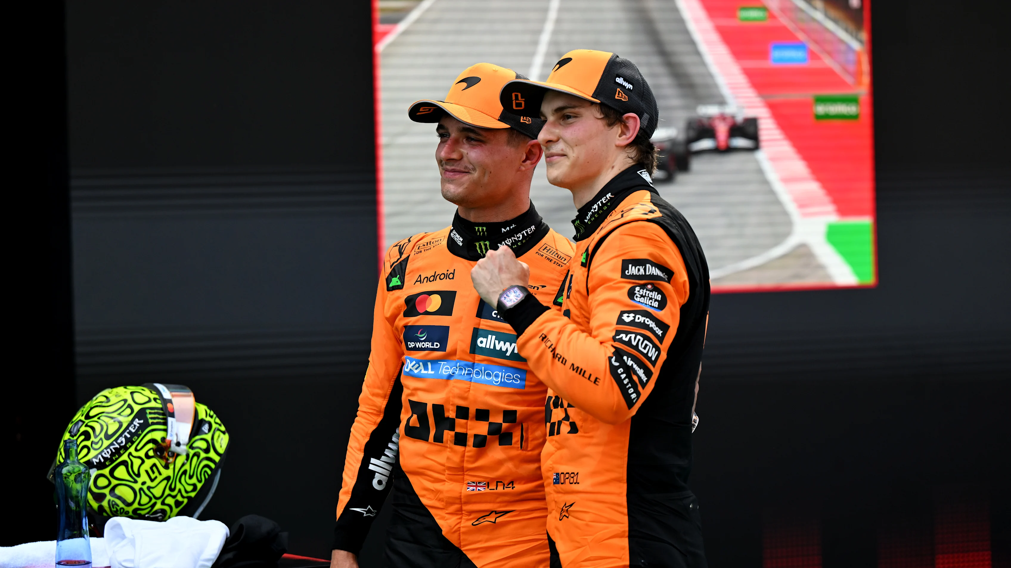 Barcelona, ​​Sepanyol - 01 Jun: Pemenang Race Oscar Piastri dari Australia dan McLaren dan Kedua diletakkan