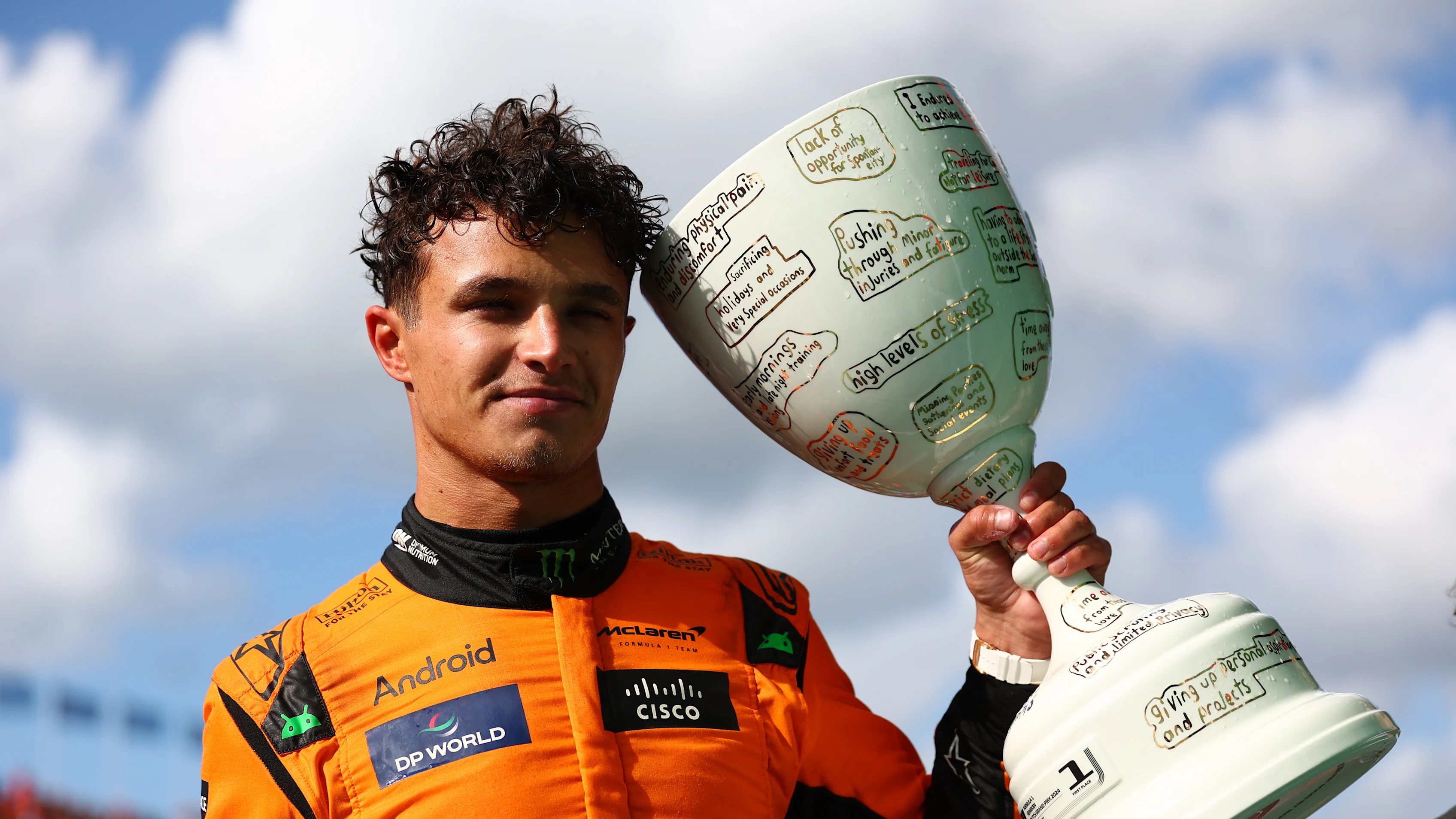 Zandvoort, Belanda - 25 Ogos: Pemenang Race Lando Norris dari Great Britain dan McLaren