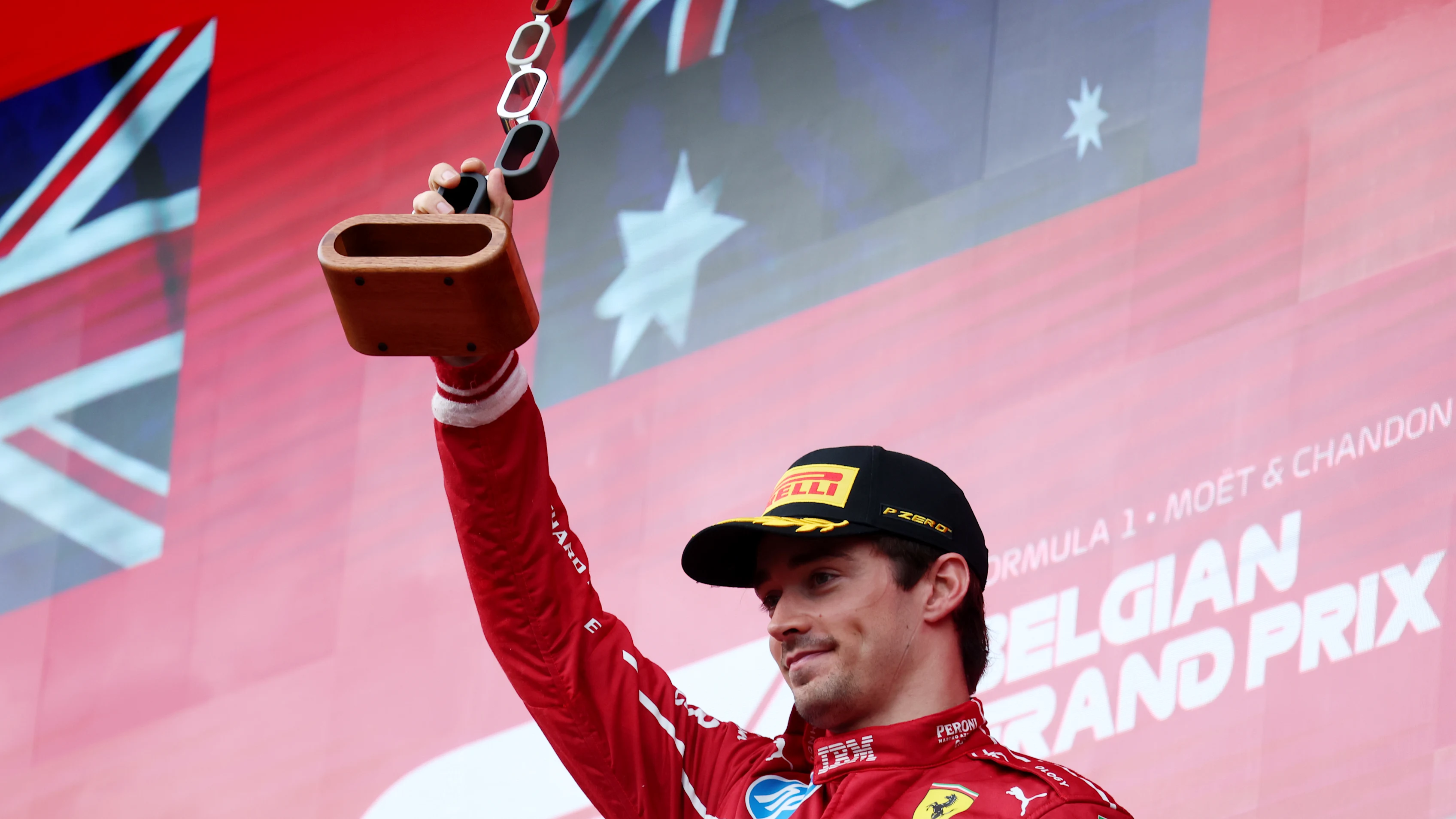 Spa, Belgium - 27 Julai: Ketiga meletakkan Charles Leclerc dari Monaco dan Scuderia Ferrari mengangkatnya