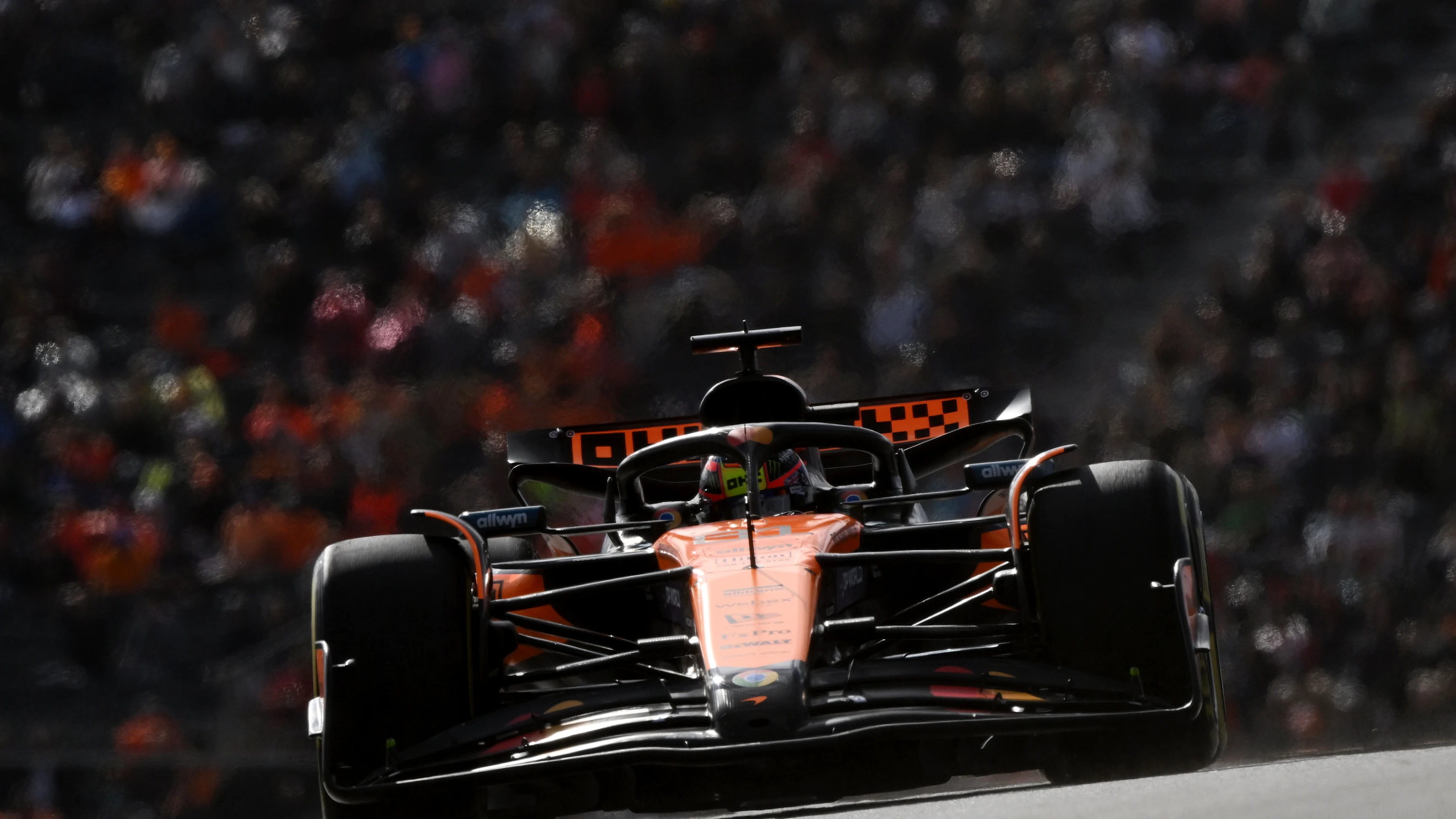 Zandvoort, Belanda - 29 Ogos: Oscar Piastri Australia Memandu (81) McLaren MCL39