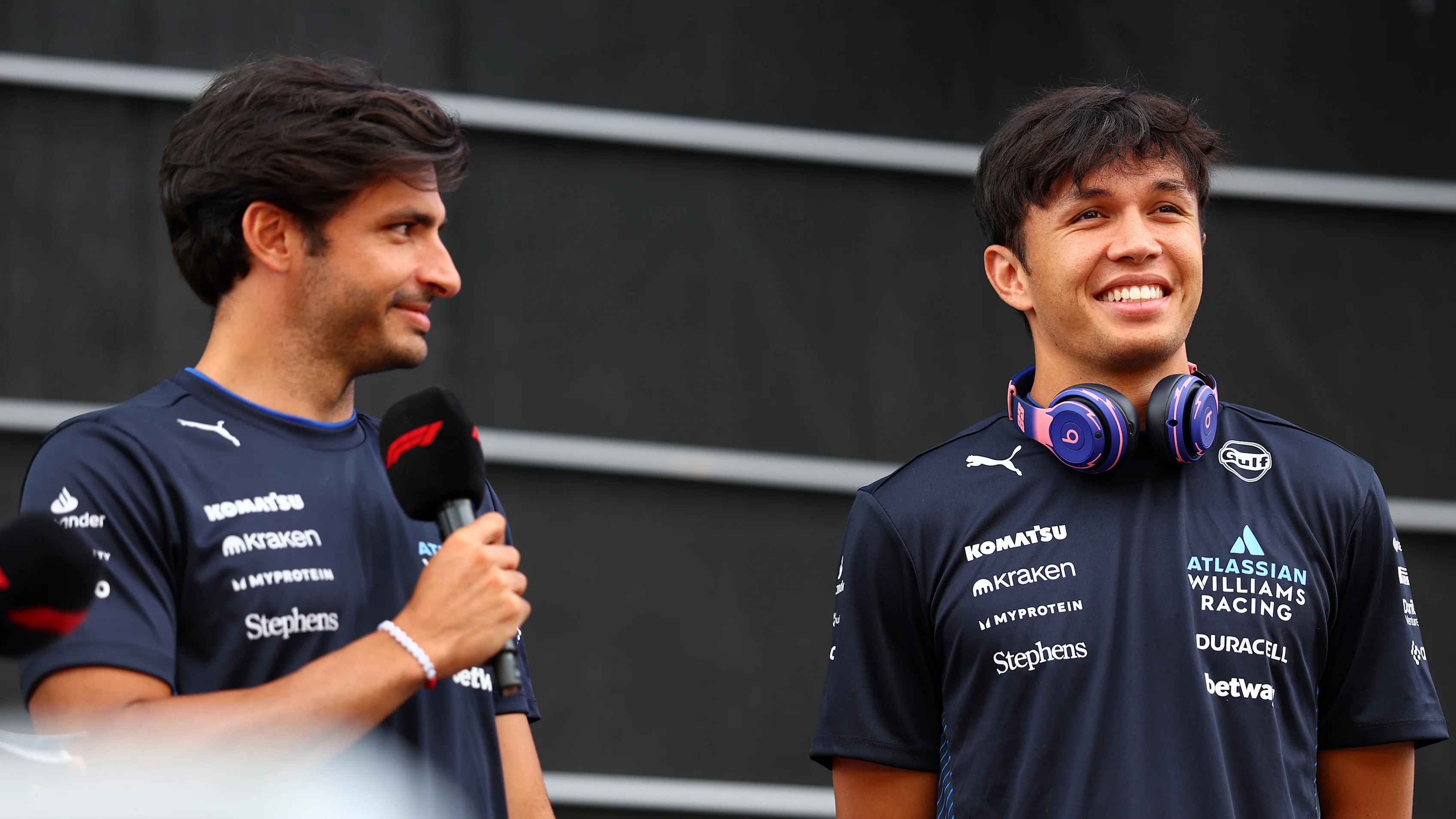Spielberg, Austria - 27 Jun: Carlos Sainz dari Sepanyol dan Williams dan Alexander Albon dari Thailand