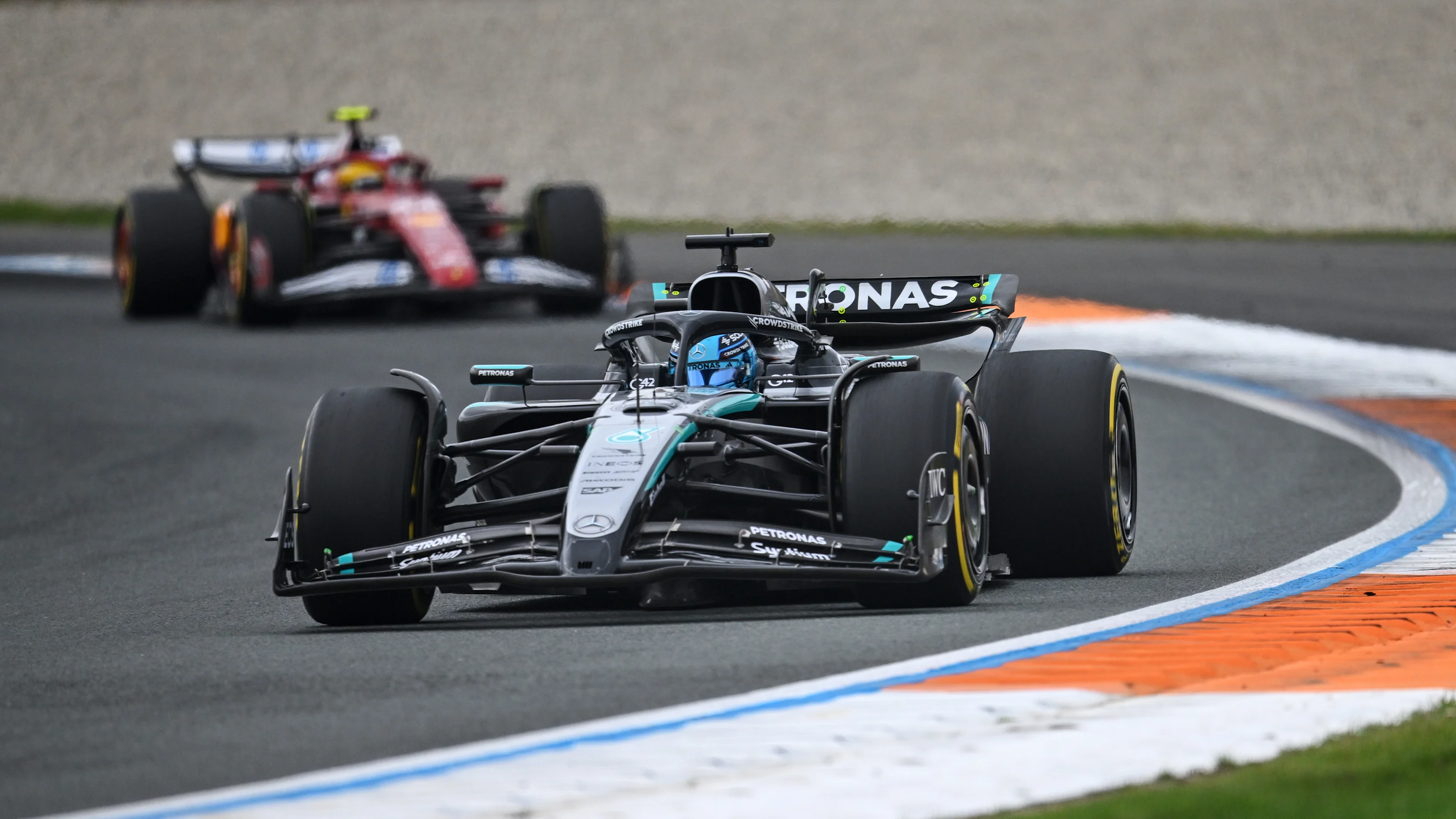 Zandvoort, Belanda - 31 Ogos: George Russell dari Great Britain Memandu (63) Mercedes AMG