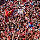 Monza dalam bentuk yang paling murni - laut merah sejauh mata dapat dilihat