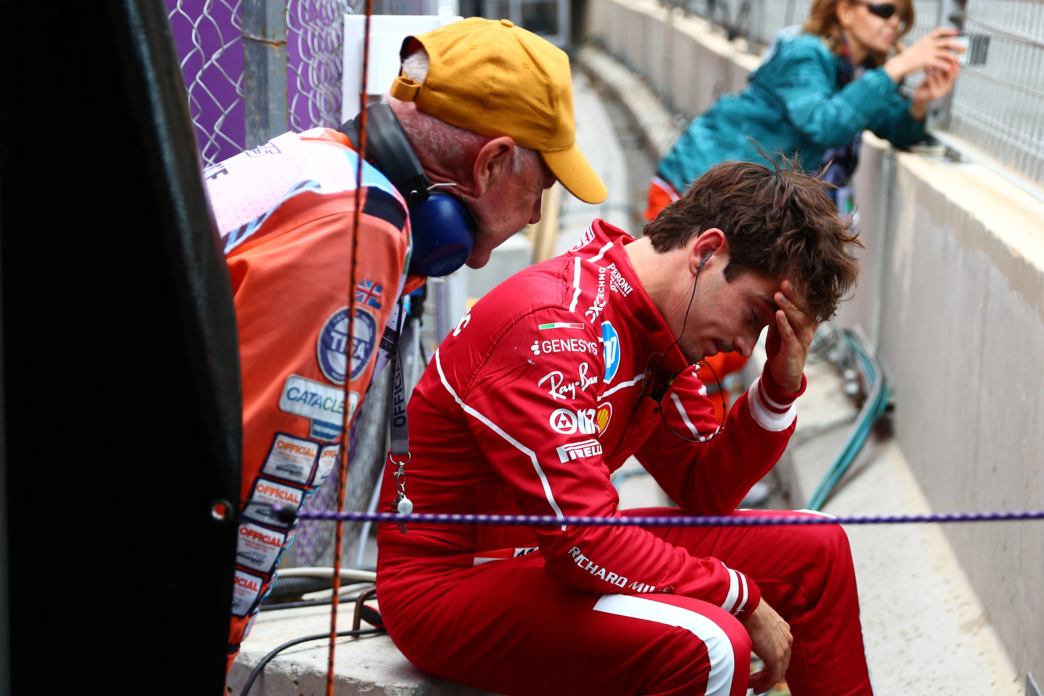 Baku, Azerbaijan - 20 September: Charles Leclerc dari Monaco dan Scuderia Ferrari duduk selepas a