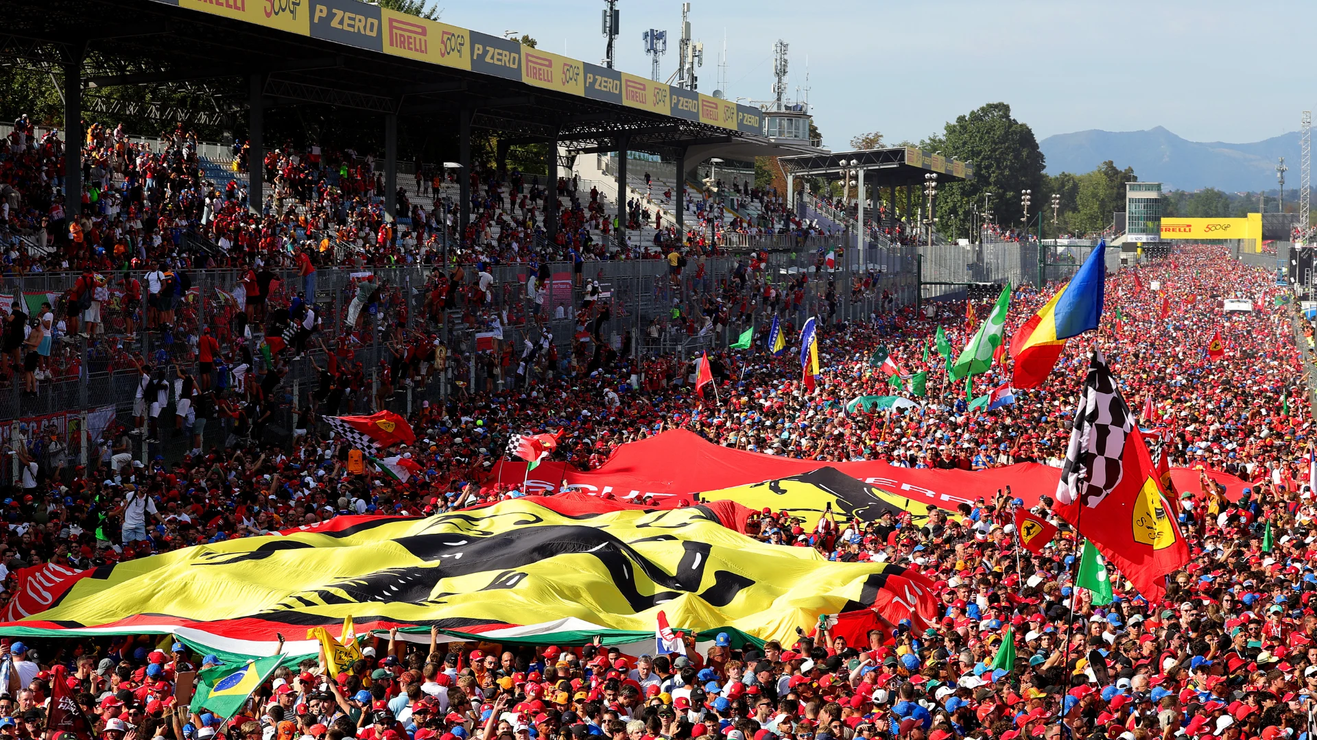 Seperti biasa, terdapat sokongan yang luar biasa untuk Ferrari di Monza