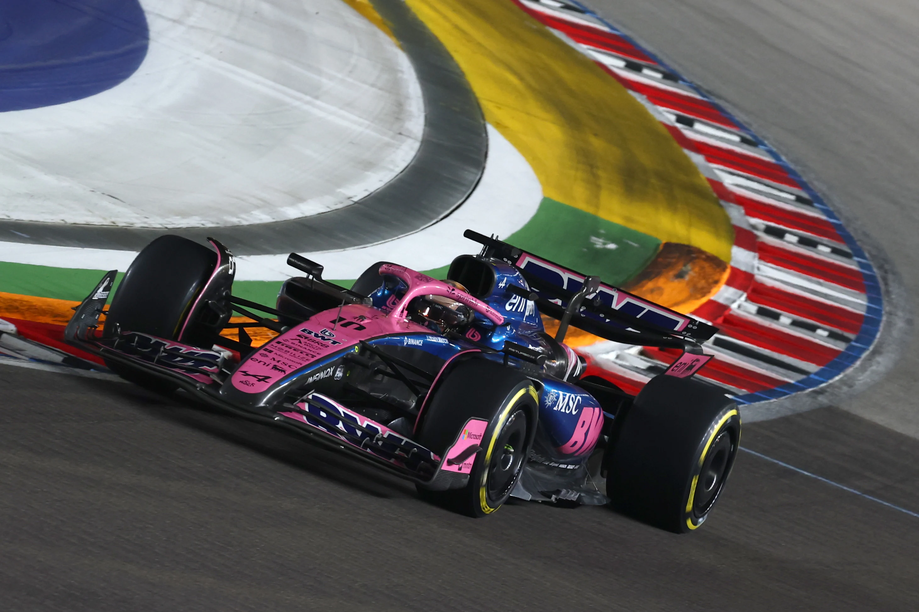 Singapura, Singapura - 05 Oktober: Pierre Gasly dari Perancis Memandu (10) Alpine F1 A525 Renault