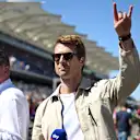 Glen Powell benar -benar merendam dirinya ke hujung minggu, walaupun menyertai Grid Walk on Sky Sports. Leret untuk lebih banyak gambar