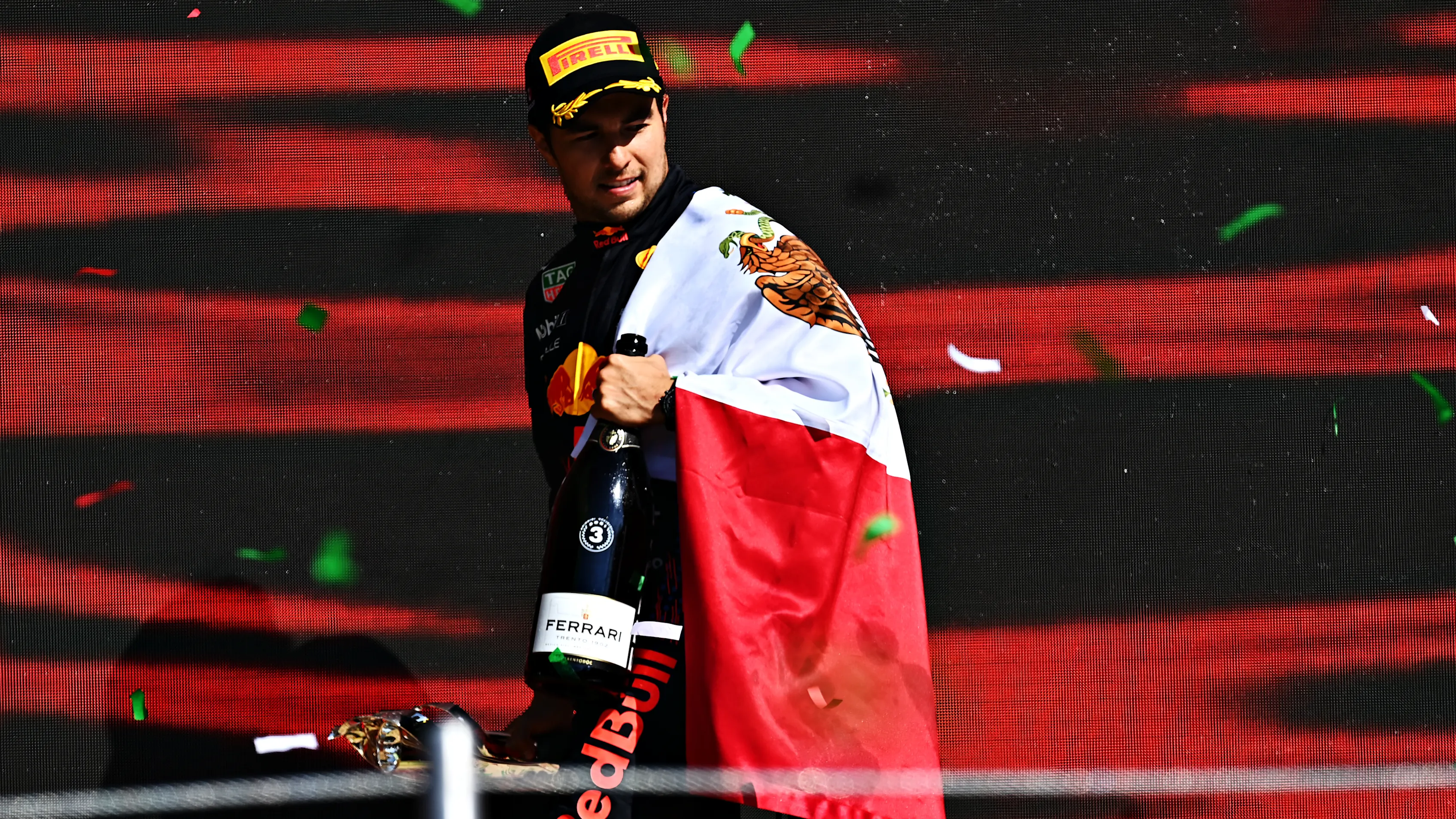 Mexico City, Mexico - 07 November: Ketiga ditempatkan Sergio Perez dari Mexico dan Red Bull Racing