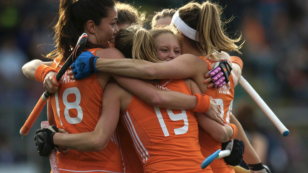 Tongkat Hitam, Hockeyroos dan Belanda Kejayaan pada Hari 1