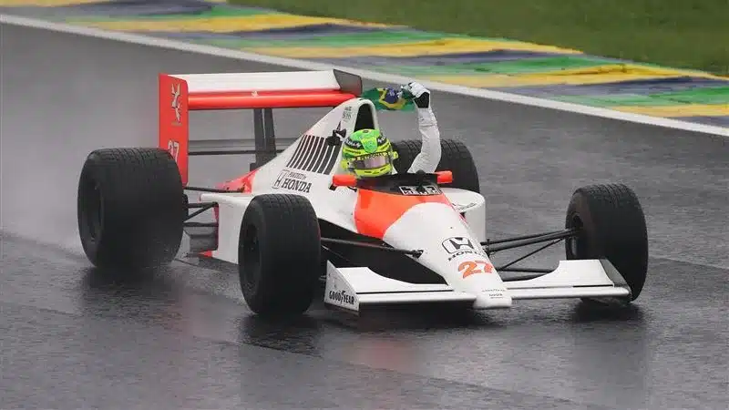 Apabila pemandu F1 melangkah mundur dalam masa – bintang moden dalam jentera legenda