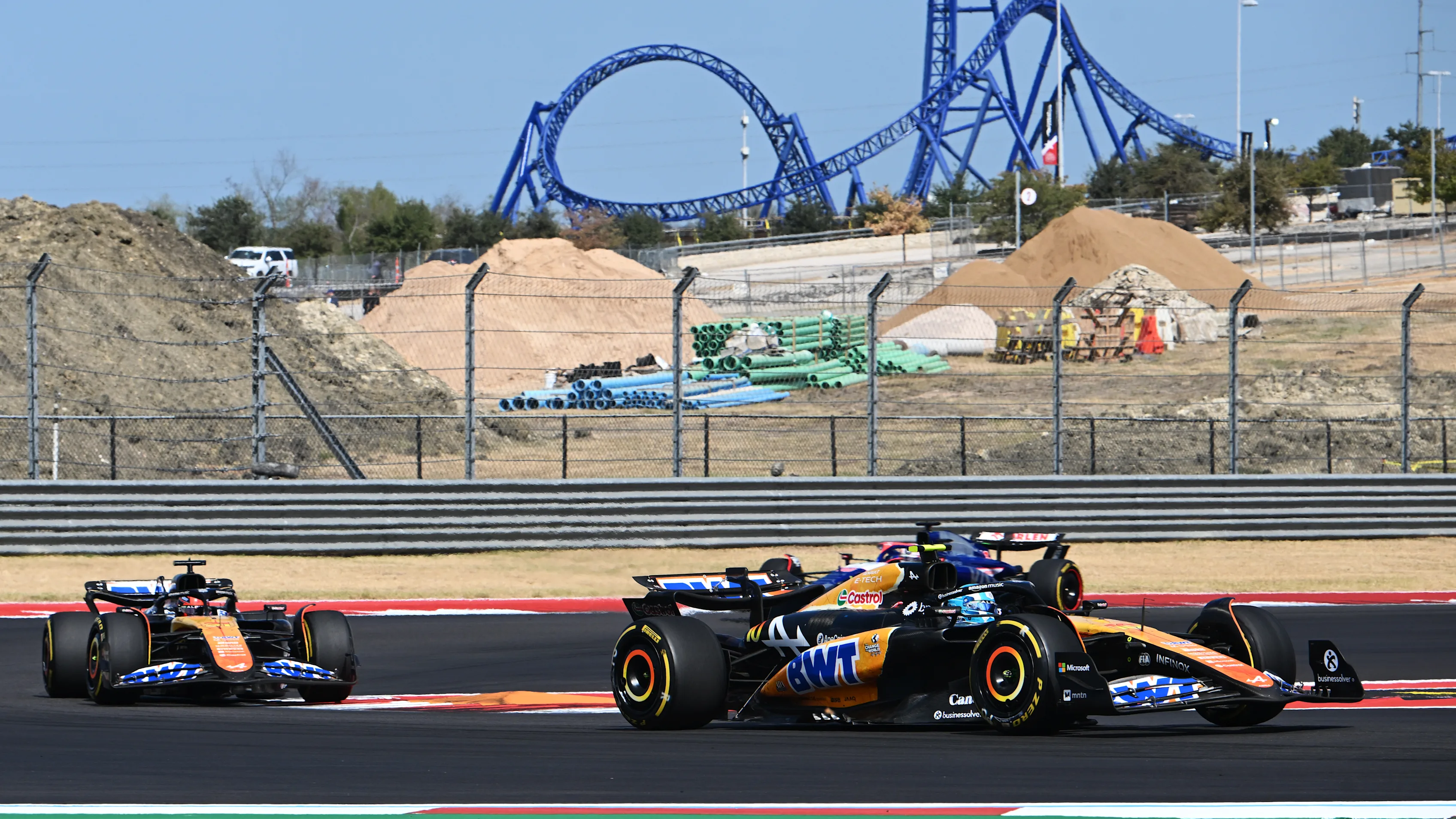 AUSTIN, Texas - 19 Oktober: Pierre Gasly dari Perancis Memandu (10) Alpine F1 A524 Renault Leads