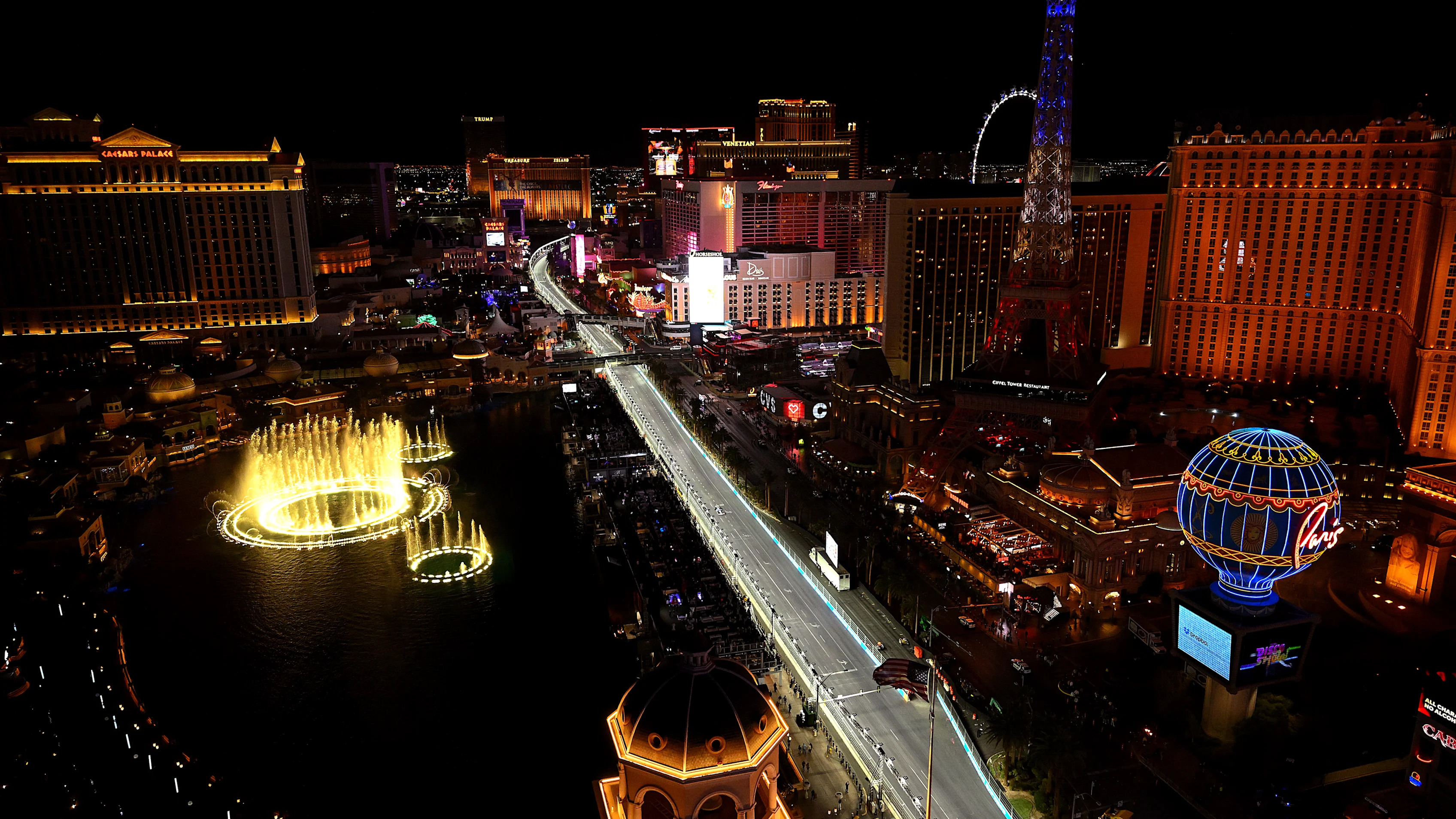 Las Vegas, Nevada - 23 November: Liam Lawson dari New Zealand Memandu (30) Visa Cash App RB Vcarb