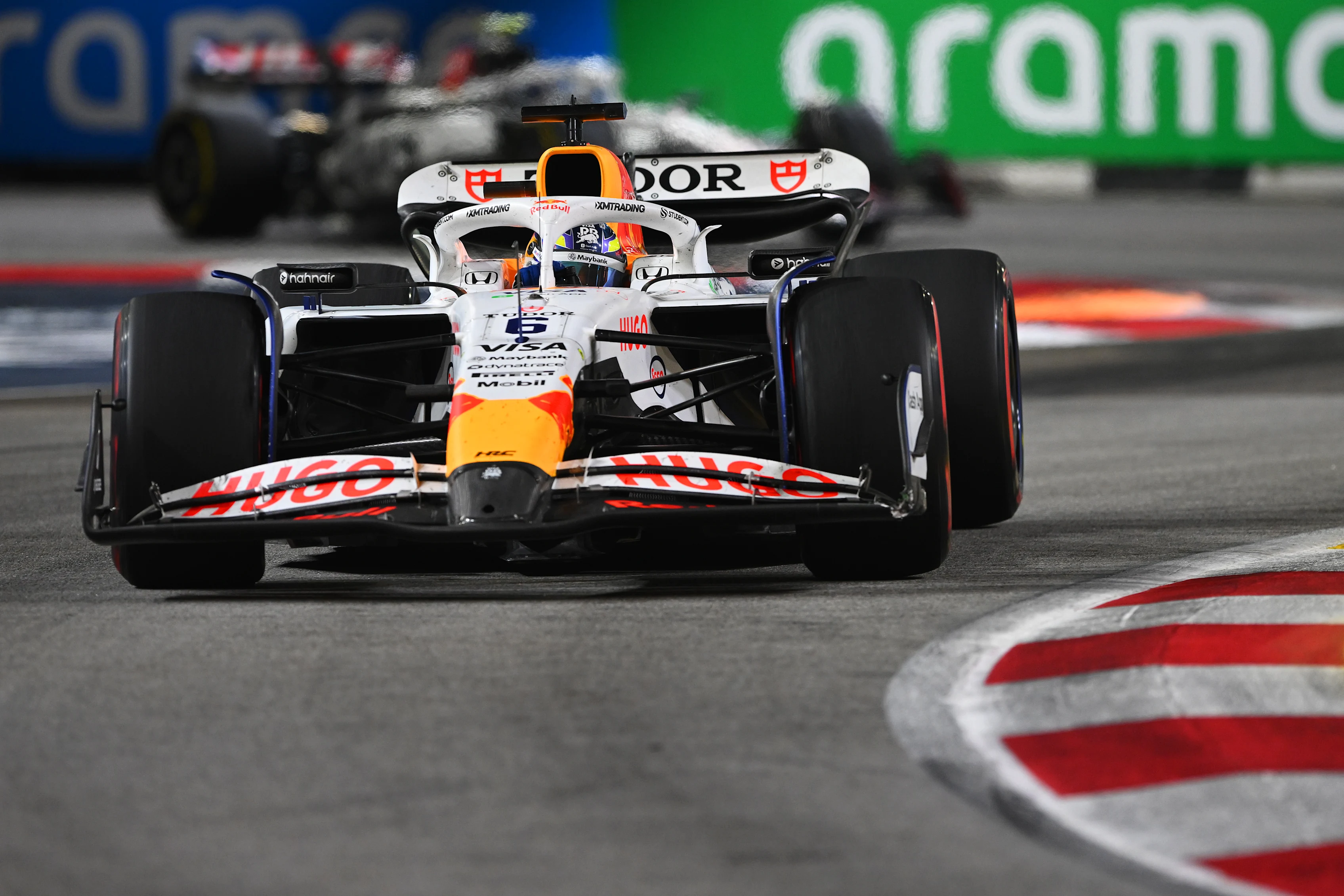 Singapura, Singapura - 05 Oktober: Isack Hadjar dari Perancis Memandu (6) Visa Cash App Racing
