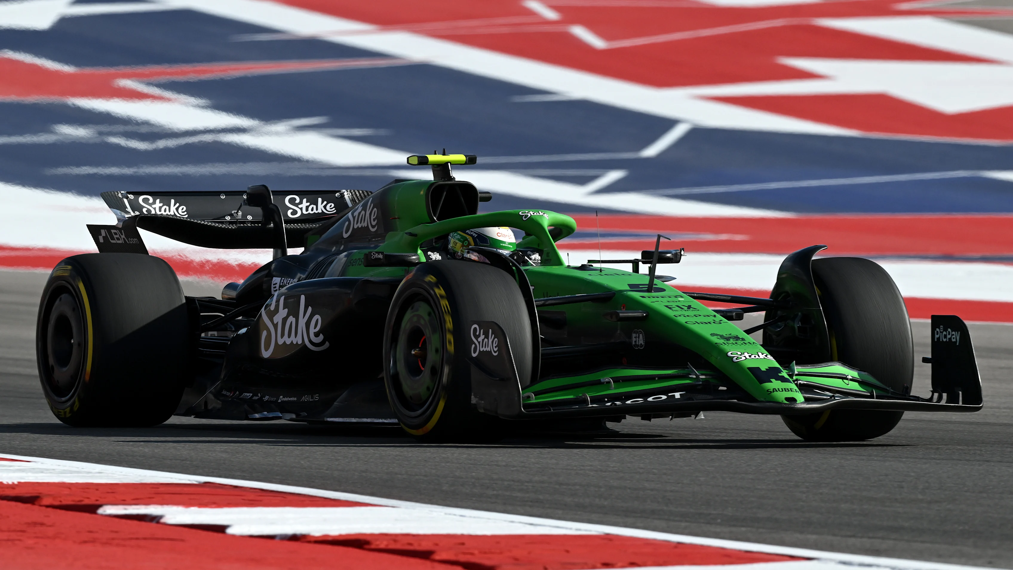 AUSTIN, Texas - 17 Oktober: Gabriel Bortoleto dari Brazil memandu (5) Kick Sauber C45 Ferrari pada