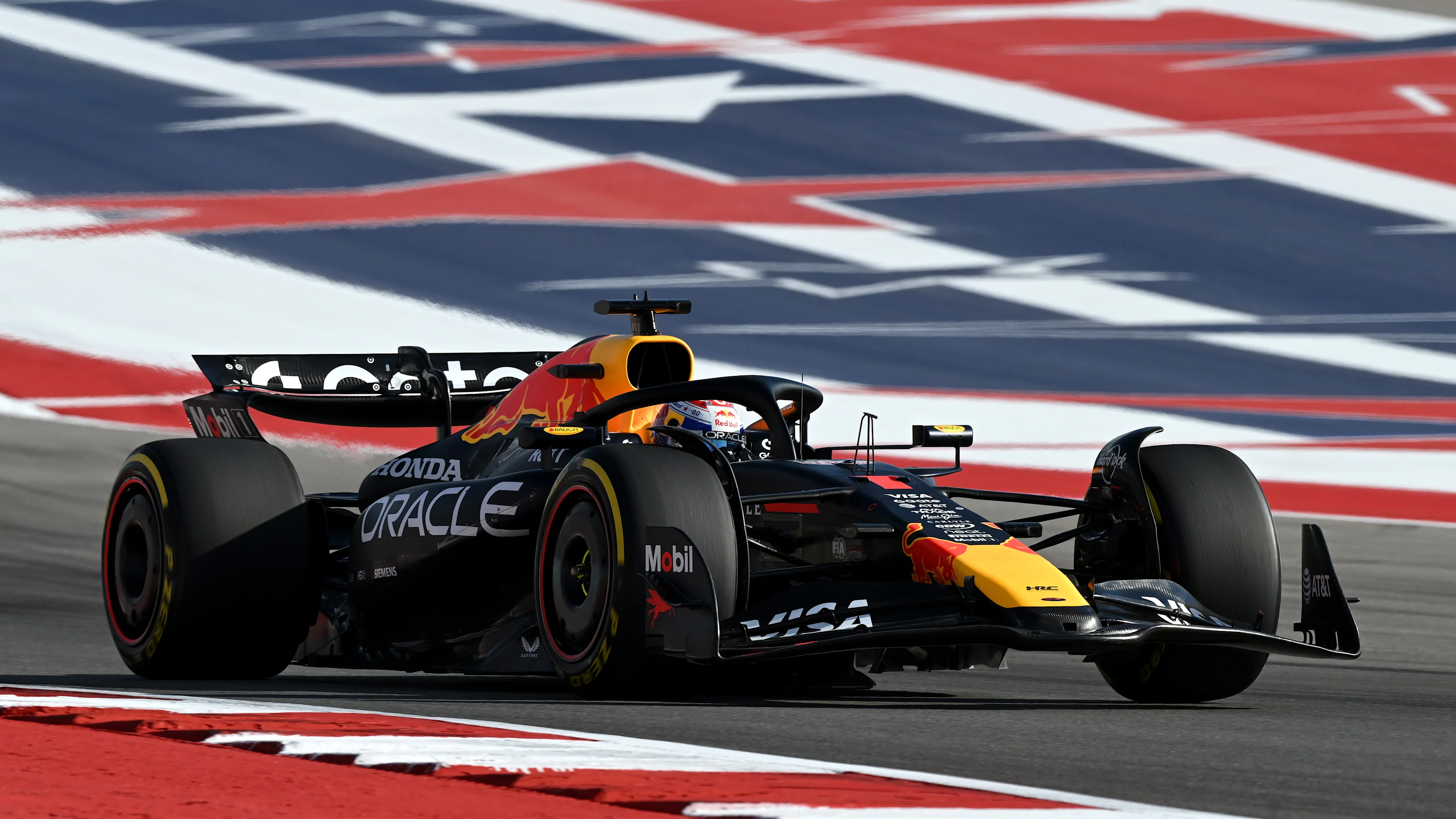 Austin, Texas - 17 Oktober: Max Verstappen dari Belanda Memandu (1) Oracle Red Bull