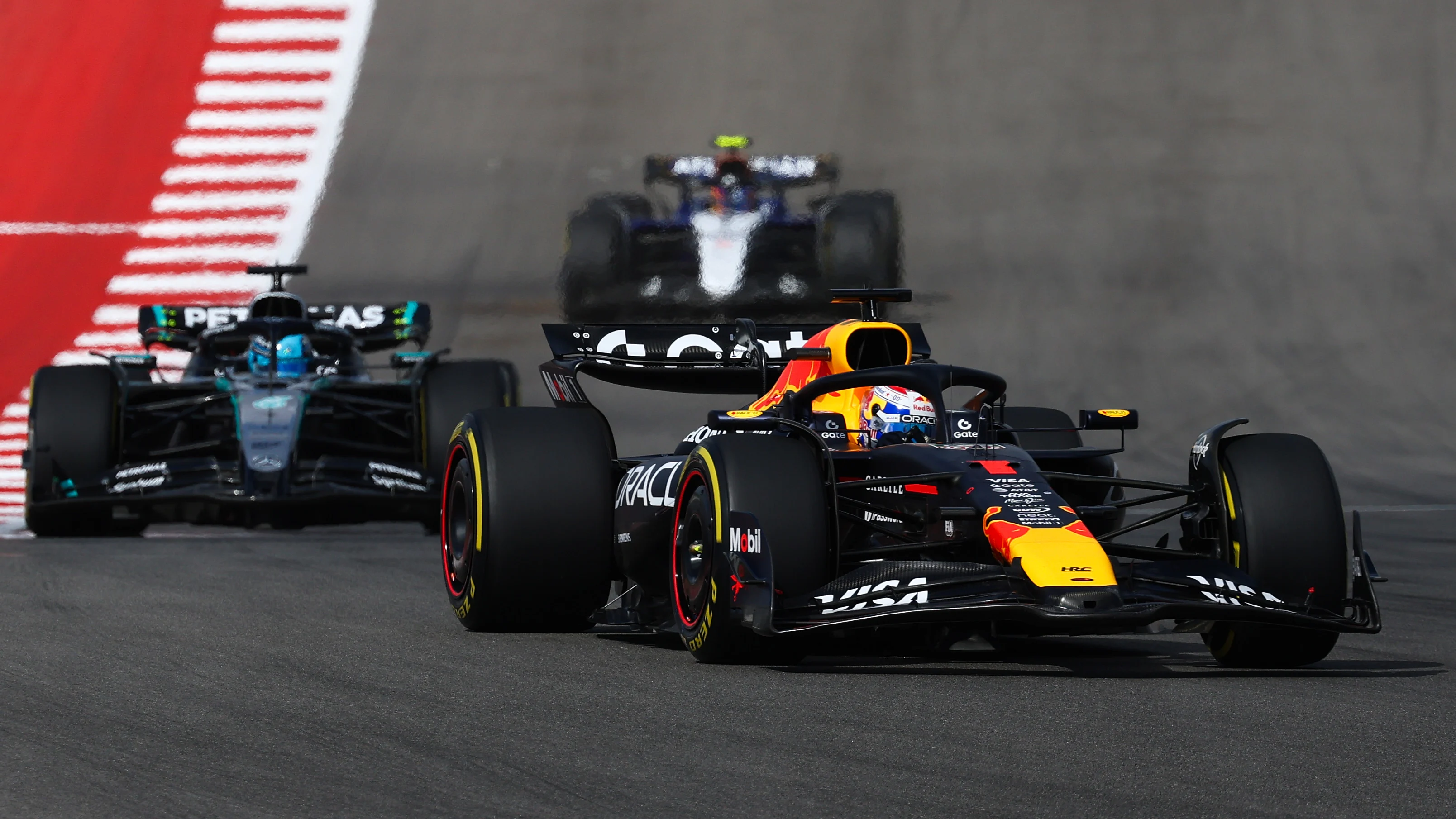 AUSTIN, Texas - 18 Oktober: Max Verstappen dari Belanda Memandu (1) Oracle Red Bull