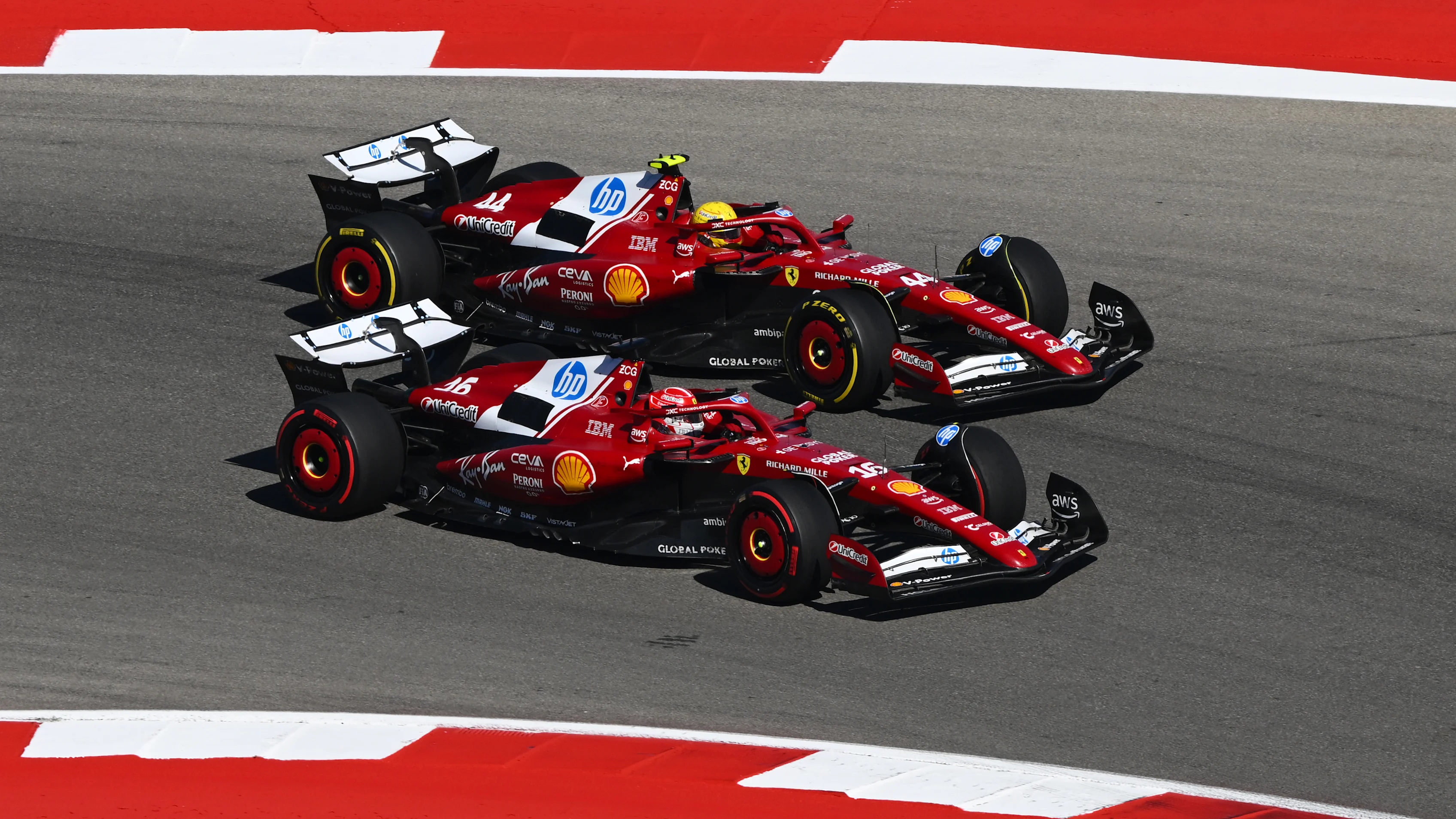 AUSTIN, Texas - 19 Oktober: Charles Leclerc dari Monaco memandu (16) Scuderia Ferrari SF -25 dan