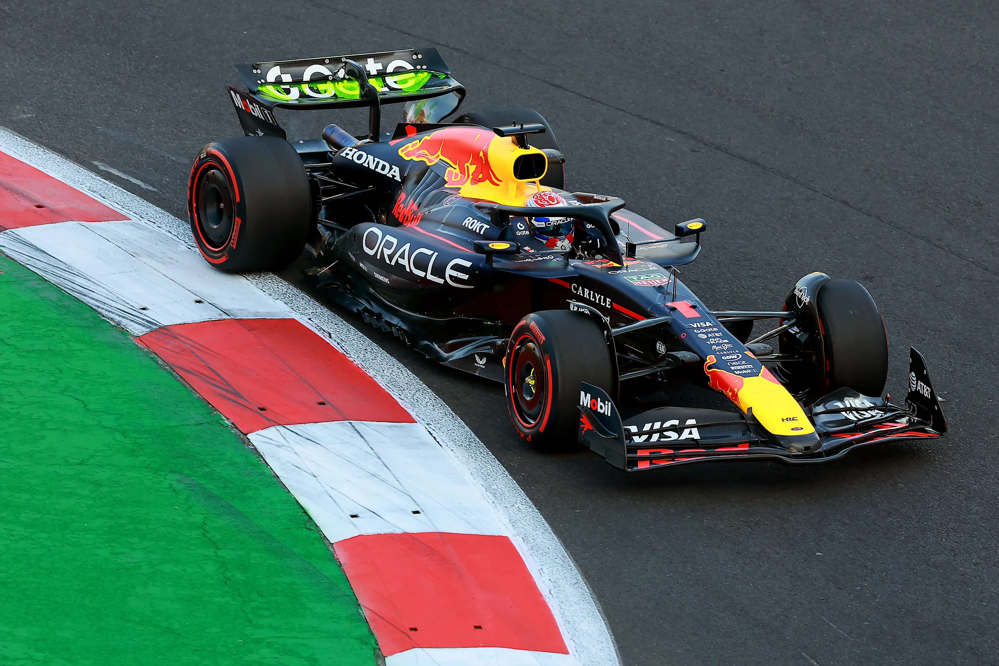 Mexico City, Mexico - 24 Oktober: Max Verstappen dari Belanda Memandu (1) Oracle Red Bull