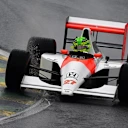 Nampaknya sesuai dengan hujan semasa pusingan demonstrasi