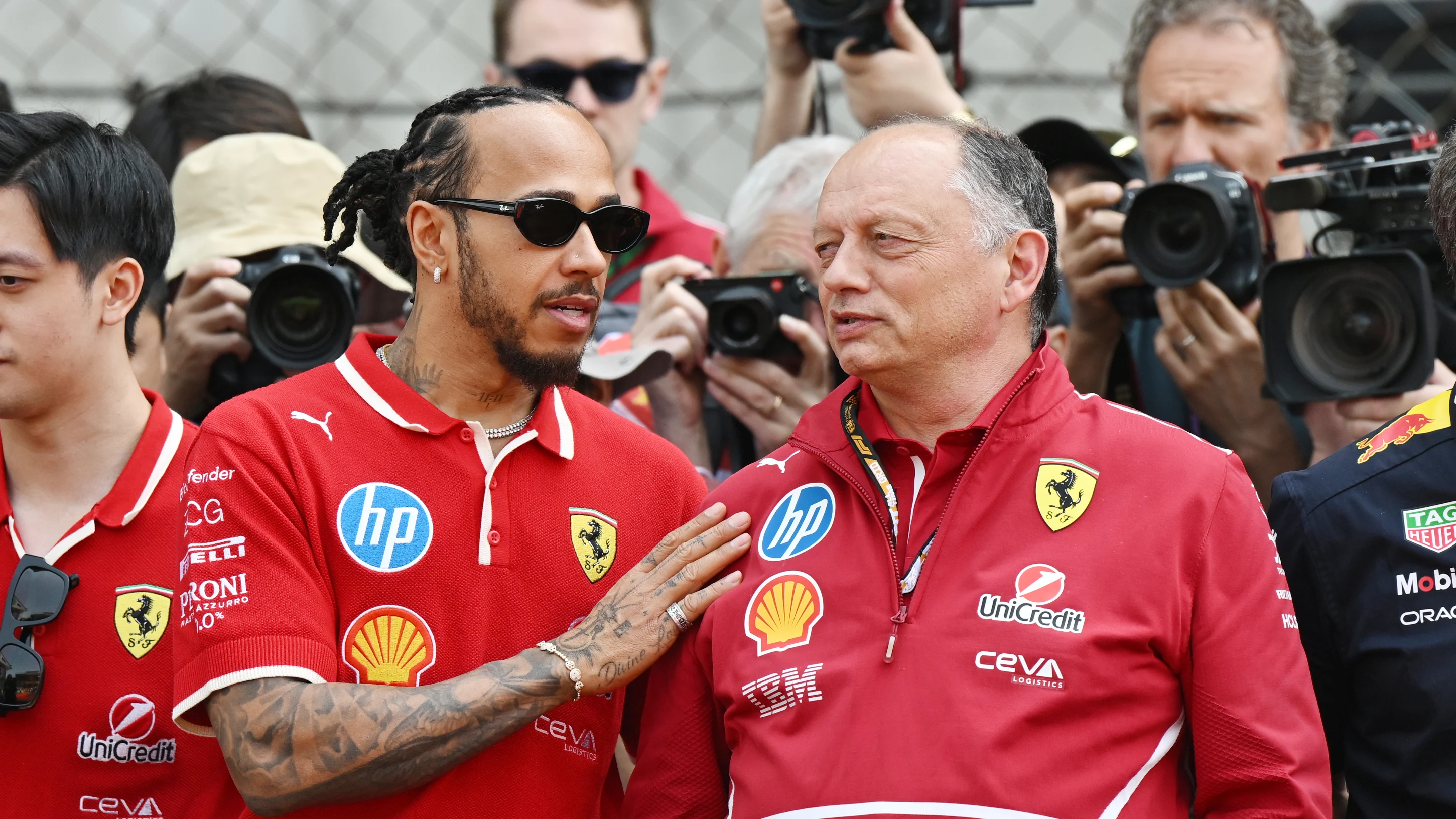 Shanghai, China - 23 Mac: Lewis Hamilton dari Great Britain dan Scuderia Ferrari dan Frederic