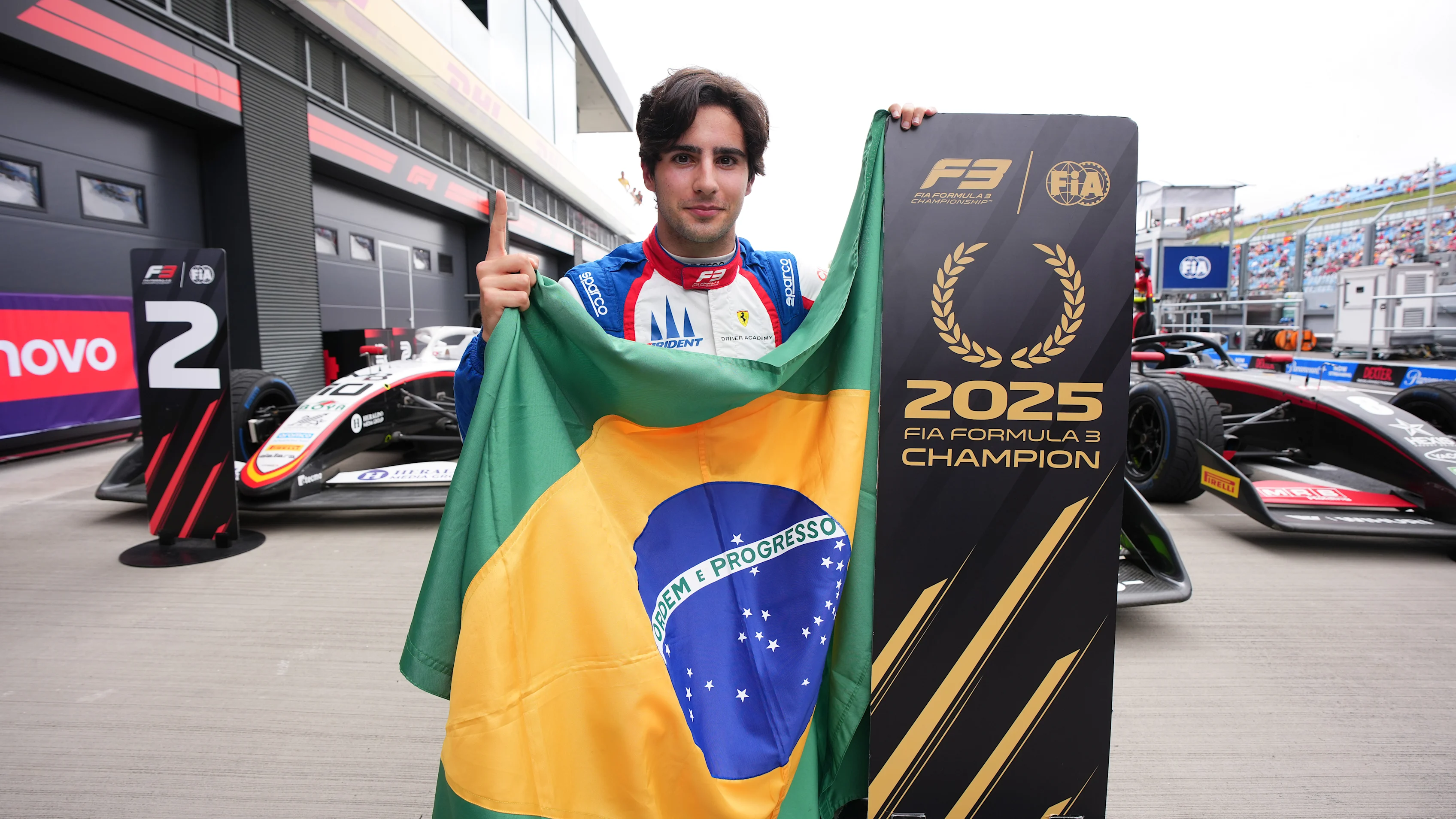 Budapest, Hungary - Ogos 03: 2025 F3 Pemenang dan Pemenang Race Rafael Camara dari Brazil dan
