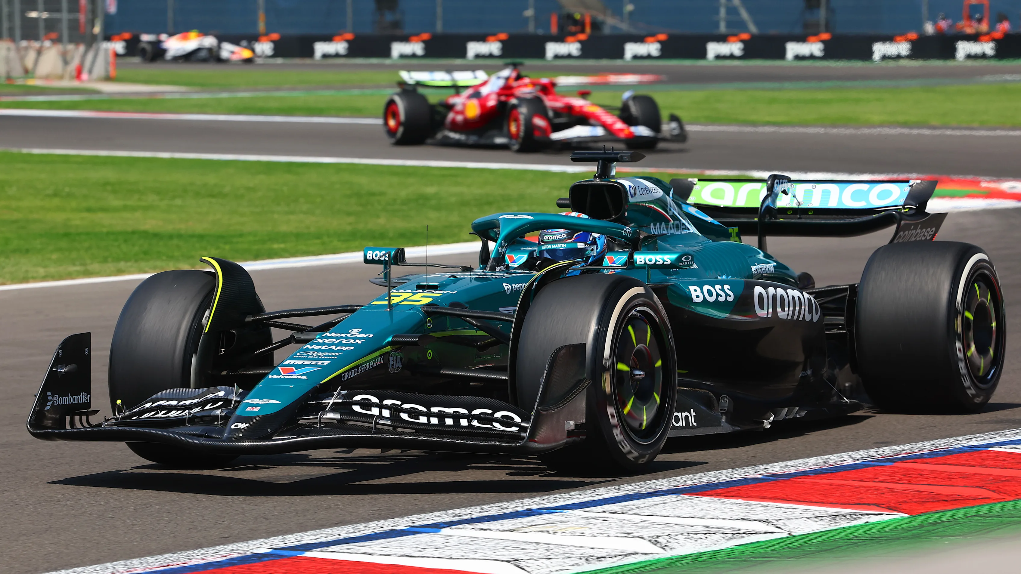 Mexico City, Mexico - 24 Oktober: Jak Crawford dari Amerika Syarikat Memandu (35) Aston Martin F1