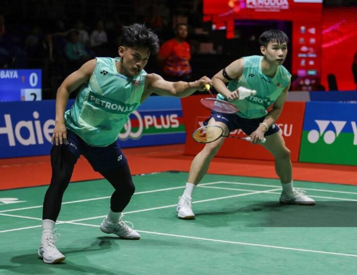 Choong Hon Jian dan Muhammad Haikal Nazri berpecah dan akan bersaing dengan pasangan baharu bermula pada kejohanan badminton Terbuka Thailand. (Foto: Bernama)