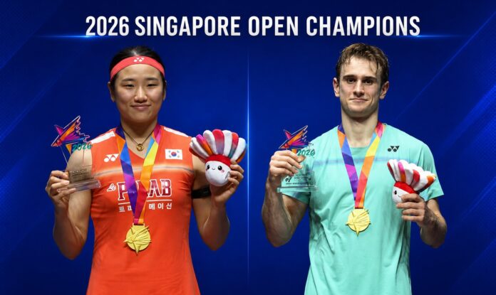 An Se Young dan Alex Lanier meraikan kejuaraan badminton Terbuka Singapura selepas memenangi perlawanan akhir perseorangan wanita dan perseorangan lelaki. (Foto: AFP)