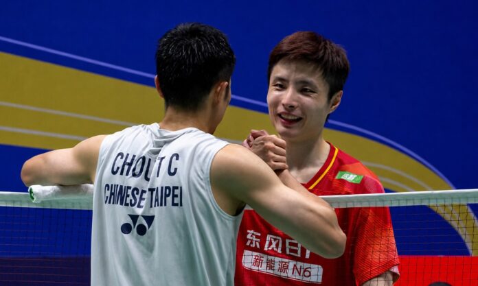 Chou Tien Chen shakes hands with Shi Yu Qi after their match. (Photo: BWF)